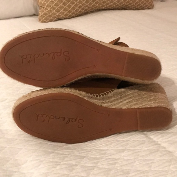 Worn once Splendid Suede Wedge - Picture 4 of 4